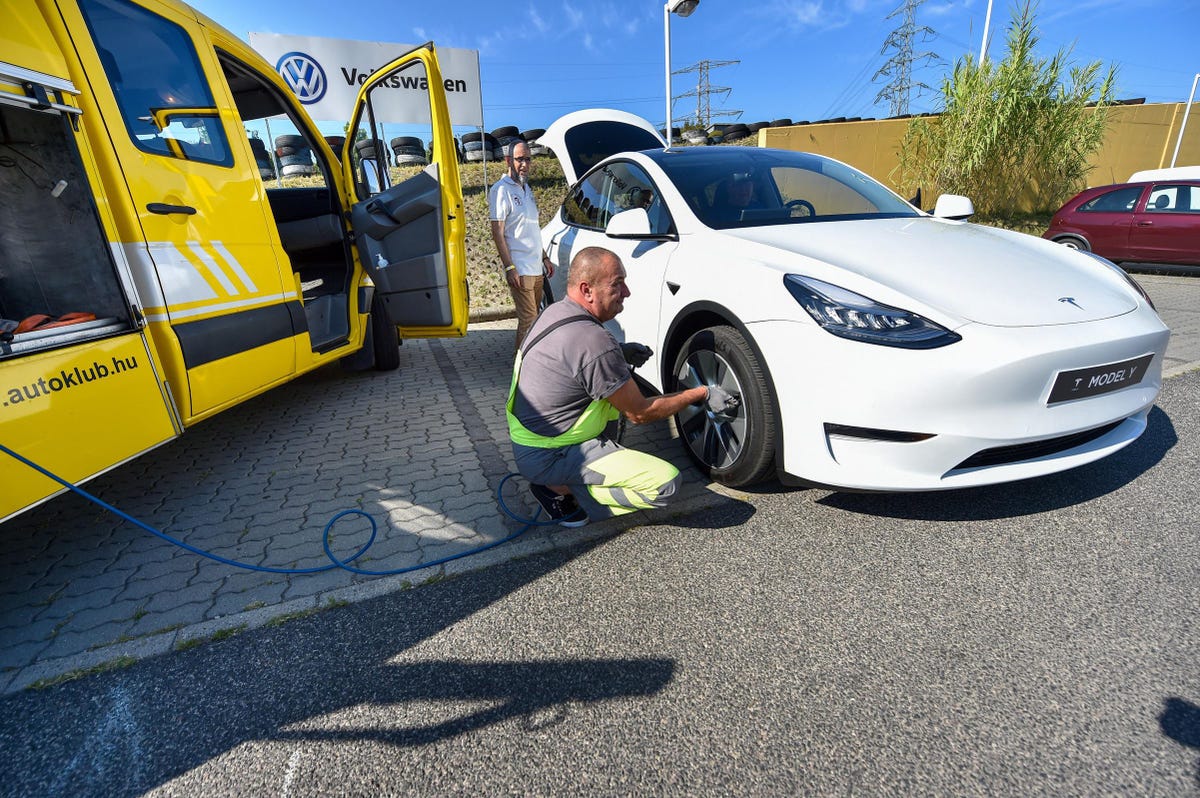 10 Common Maintenance Issues in Tesla’s Electric Vehicles