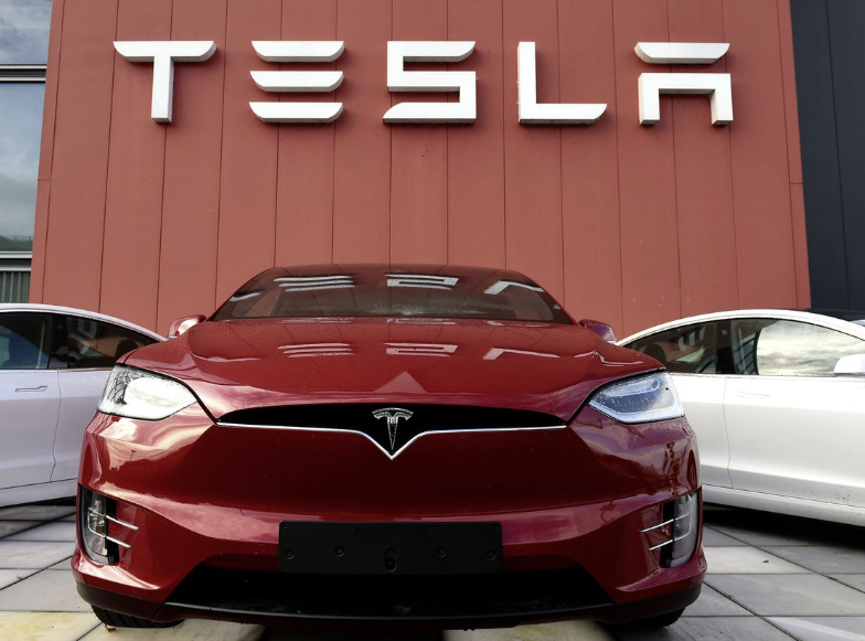 Tesla’s Brand Power: Why Customers are Willing to Pay a Premium for Electric Innovation