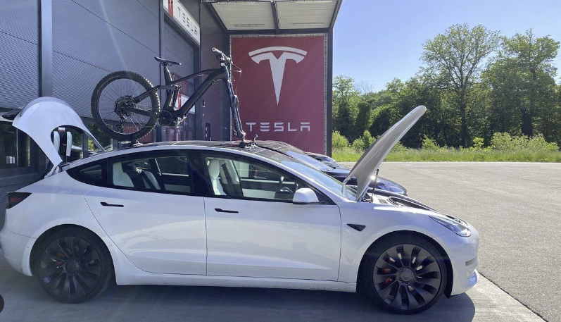 Turn Your ROOF RACK IN TESLA MODEL S Into A High Performing Machine